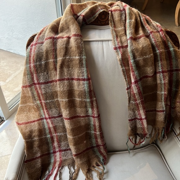 COPY - I Love  H81 plaid fringed Scarf - Picture 4 of 4